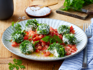 Herzhafte Fitness-Pralinen mit Skyr und Tomatensalsa Rezept