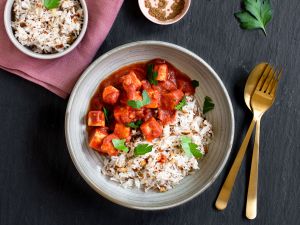 Indischer Makhani-Tofu mit Mandel-Basmati-Reis Rezept