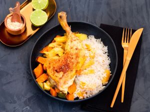 Indisches Ofen-Hähnchen auf Kokos-Reis mit gebratener Ananas Rezept