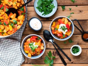 Kartoffelgulasch mit Paprika Rezept