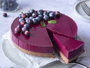 Laktosefreie Waldbeeren-Torte Rezept