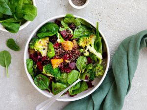 Linsen-Rote-Bete-Salat mit Spinat Rezept