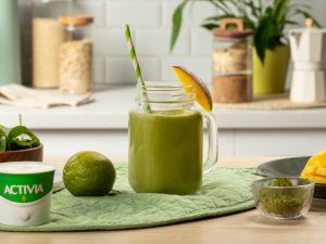Mango-Matcha-Smoothie mit ACTIVIA Natur Rezept