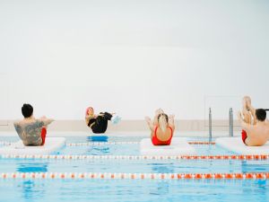 Aquafitness: Kalorienverbrauch und Vitalität ankurbeln