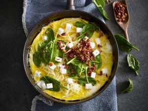 Omelett mit Käse und Gemüse Rezept