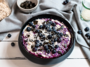 Overnight-Oats mit Heidelbeeren und Kokos Rezept