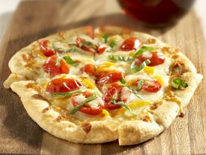 Schnelle Pizza mit Gemüse Rezept | EAT SMARTER