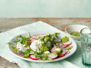 Radieschensalat mit Hüttenkäse Rezept
