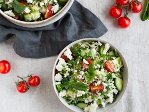 Reis-Taboulé mit Minze, Gurken, Tomaten und Feta Rezept
