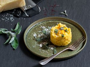 Risotto Milanese mit Safran, Salbei und Parmesan Rezept