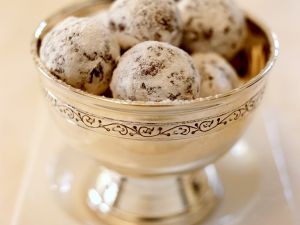 Schokoladen-Marzipan-Pralinen Rezept