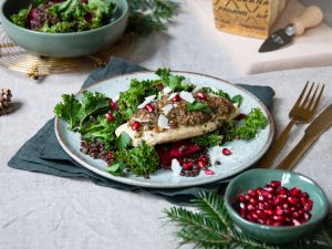 Spicy Linsen-Grünkohl-Gemüse dazu Hähnchenbrust mit Grana-Padano-Kräuter-Kruste Rezept