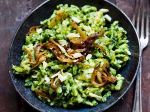 Spinatspätzle mit Käse Rezept