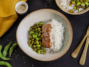 Teriyaki-Lachs mit Kamalis und Edamame Rezept
