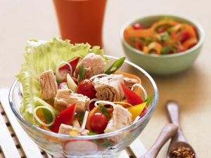 kalorienarmer thunfischsalat, thunfischsalat mit ei rezept | eat smarter, Design ideen