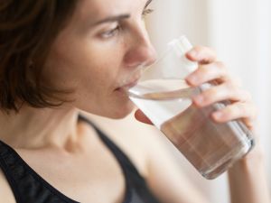 Trinken: Wie viel Wasser am Tag ist gesund?