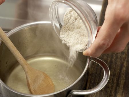 Ananas-Erdbeer-Teller mit Nuss-Dip Zubereitung Schritt 1 Ananas-Erdbeer-Teller mit Nuss-Dip Zubereitung Schritt 1