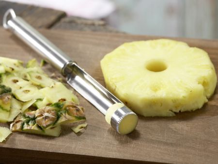 Ananas im Sesammantel mit Eis Zubereitung Schritt 1 Ananas im Sesammantel mit Eis Zubereitung Schritt 1