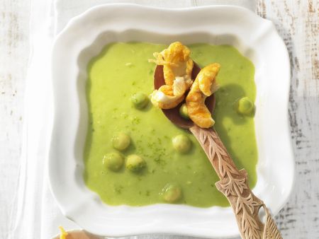 Apfel-Avocado-Suppe mit Austernpilz-Tempura