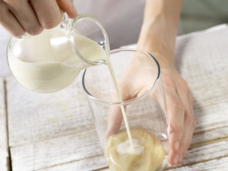 Apfel-Bananen-Mix Zubereitung Schritt 1 Apfel-Bananen-Mix Zubereitung Schritt 1