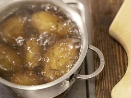 Apfel-Majoran-Brote Zubereitung Schritt 2 Apfel-Majoran-Brote Zubereitung Schritt 2