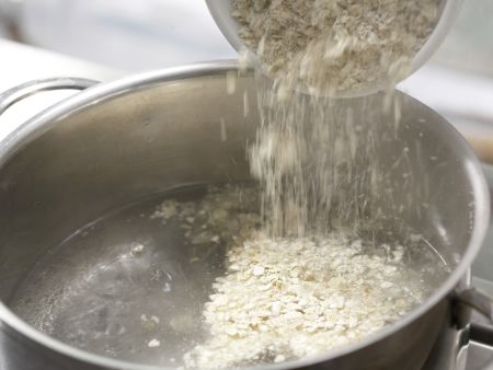 Apfel-Mandel-Brei mit Haferflocken Zubereitung Schritt 3 Apfel-Mandel-Brei mit Haferflocken Zubereitung Schritt 3