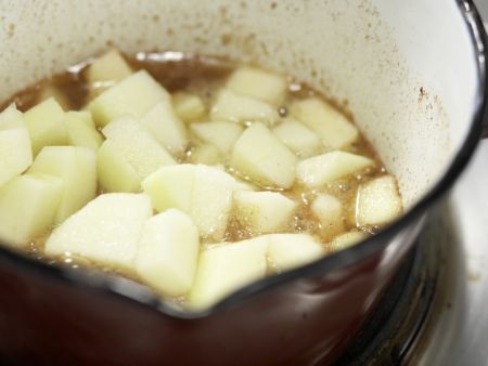 Apfel-Quarkauflauf Zubereitung Schritt 2 Apfel-Quarkauflauf Zubereitung Schritt 2