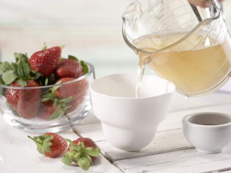 Apfel-Rhabarber-Gelee Zubereitung Schritt 3 Apfel-Rhabarber-Gelee Zubereitung Schritt 3