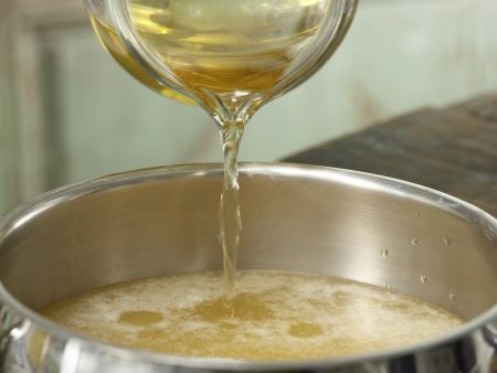 Apfel-Rosmarin-Gelee Zubereitung Schritt 4 Apfel-Rosmarin-Gelee Zubereitung Schritt 4
