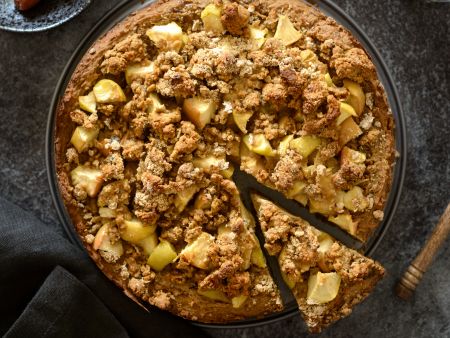 Apfel-Streusel-Kuchen mit Datteln