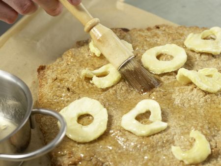 Apfel-Walnuss-Schnitten Zubereitung Schritt 10 Apfel-Walnuss-Schnitten Zubereitung Schritt 10