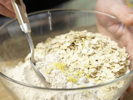 Apfel-Walnuss-Schnitten Zubereitung Schritt 2 Apfel-Walnuss-Schnitten Zubereitung Schritt 2