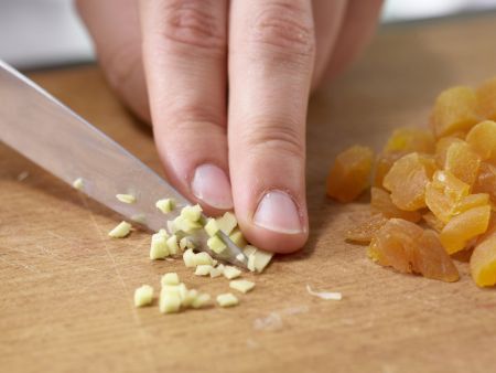 Aprikosen-Chutney auf Reiswaffel Zubereitung Schritt 1 Aprikosen-Chutney auf Reiswaffel Zubereitung Schritt 1