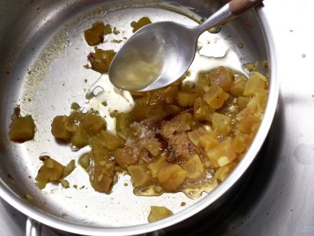 Aprikosen-Chutney auf Reiswaffel Zubereitung Schritt 3 Aprikosen-Chutney auf Reiswaffel Zubereitung Schritt 3