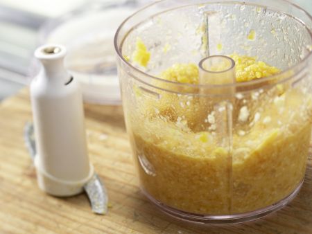 Aprikosenaufstrich mit Mandeln Zubereitung Schritt 4 Aprikosenaufstrich mit Mandeln Zubereitung Schritt 4
