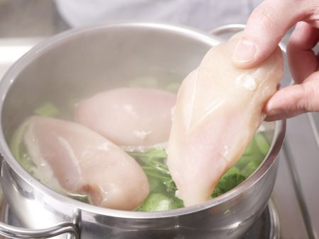 Asiatischer Hähnchensalat Zubereitung Schritt 5 Asiatischer Hähnchensalat Zubereitung Schritt 5