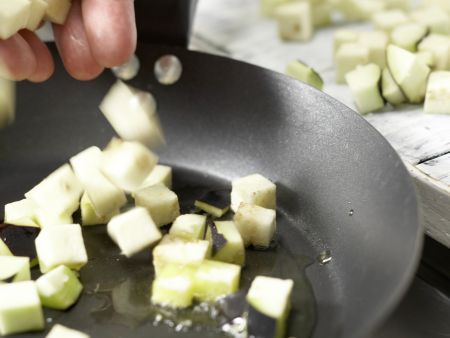 Auberginen-Spaghetti Zubereitung Schritt 3 Auberginen-Spaghetti Zubereitung Schritt 3