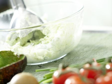Avocado-Crostini Zubereitung Schritt 4 Avocado-Crostini Zubereitung Schritt 4
