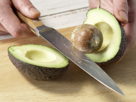 Avocado-Dip Zubereitung Schritt 1 Avocado-Dip Zubereitung Schritt 1