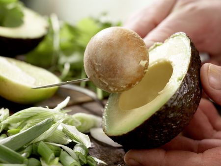 Avocado-Smoothie Zubereitung Schritt 2 Avocado-Smoothie Zubereitung Schritt 2