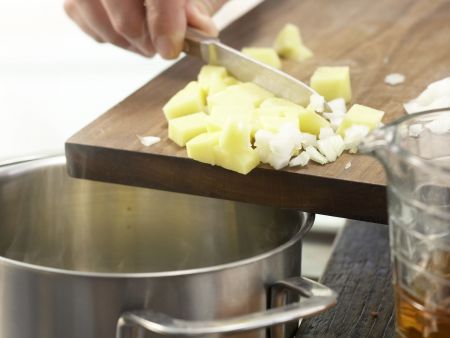 Bärlauch-Schaum mit Buchweizenklößen Zubereitung Schritt 4 Bärlauch-Schaum mit Buchweizenklößen Zubereitung Schritt 4