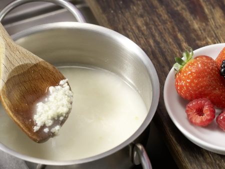 Bananen-Beeren-Brei mit Hirse Zubereitung Schritt 1 Bananen-Beeren-Brei mit Hirse Zubereitung Schritt 1