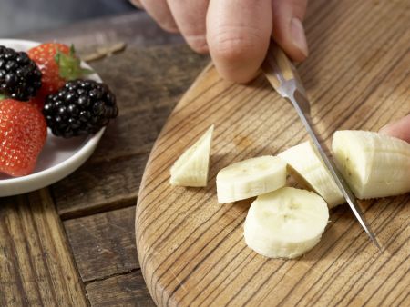 Bananen-Beeren-Brei mit Hirse Zubereitung Schritt 2 Bananen-Beeren-Brei mit Hirse Zubereitung Schritt 2