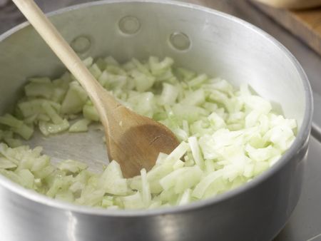 Bandnudeln mit Fenchel-Kapern-Sauce Zubereitung Schritt 4 Bandnudeln mit Fenchel-Kapern-Sauce Zubereitung Schritt 4