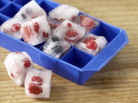 Beeren-Bowle Zubereitung Schritt 3 Beeren-Bowle Zubereitung Schritt 3