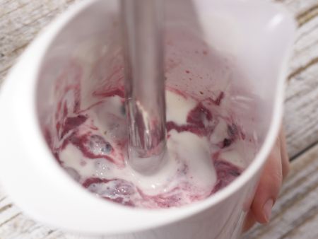 Beeren-Joghurt-Schichtdessert Zubereitung Schritt 5 Beeren-Joghurt-Schichtdessert Zubereitung Schritt 5