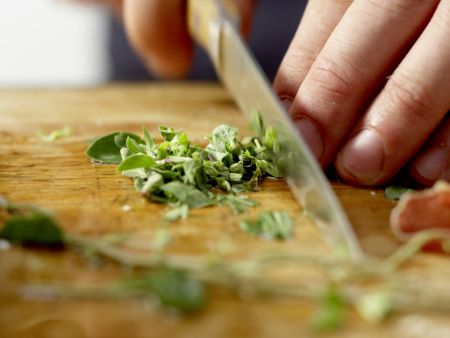 Birnen-Pizza mit Bündner Fleisch Zubereitung Schritt 3 Birnen-Pizza mit Bündner Fleisch Zubereitung Schritt 3