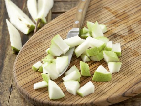 Birnen-Zwieback-Brei Zubereitung Schritt 1 Birnen-Zwieback-Brei Zubereitung Schritt 1
