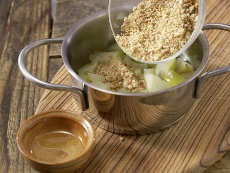 Birnen-Zwieback-Brei Zubereitung Schritt 4 Birnen-Zwieback-Brei Zubereitung Schritt 4