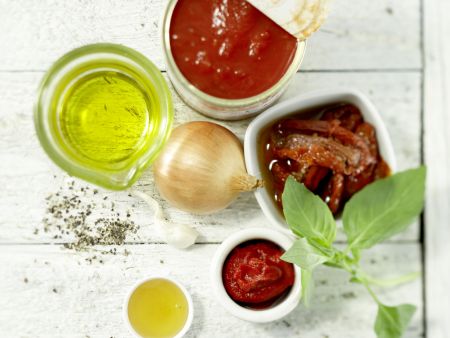 Blitz-Tomatensauce Zubereitung Schritt 1 Blitz-Tomatensauce Zubereitung Schritt 1